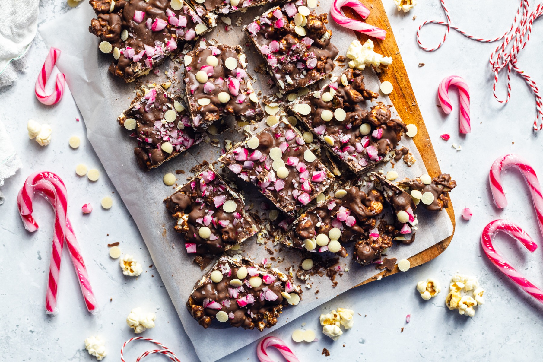 Christmas Popcorn Bark