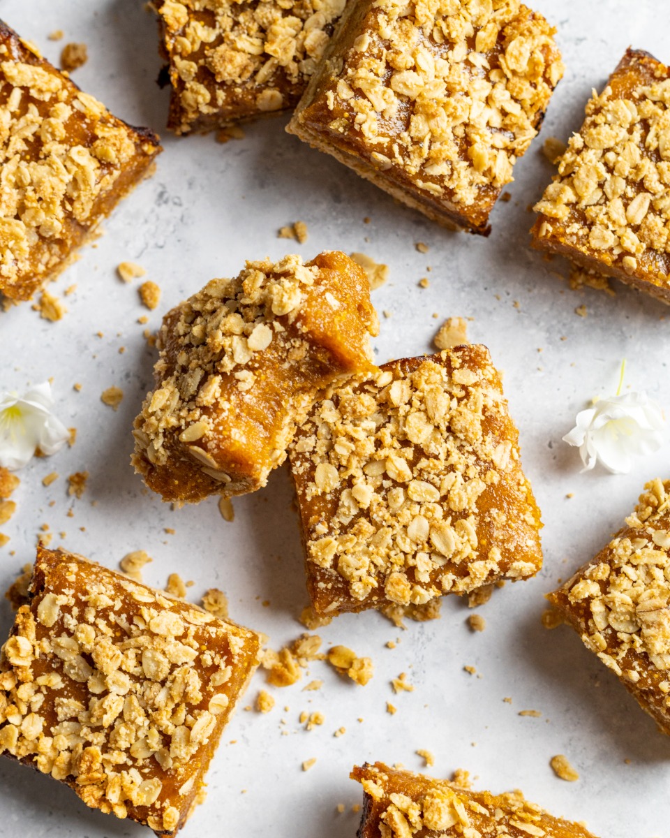 Apricot Crumble Bars