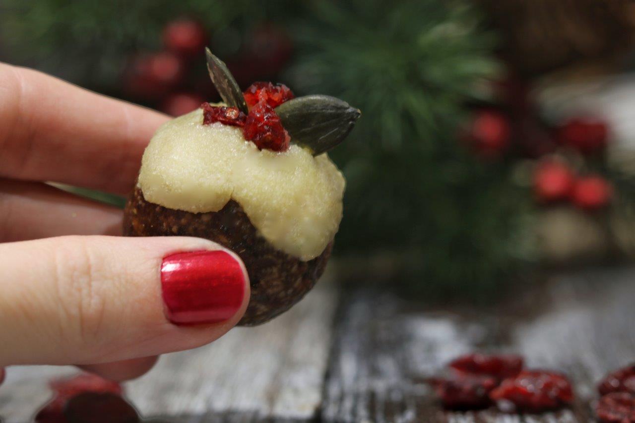 Mini Christmas Pudding Balls